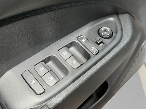 New 2026 Hyundai Venue SEL FWD image 16