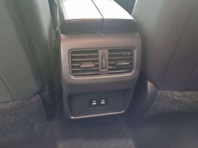 Used 2025 Nissan Rogue SV FWD image 18
