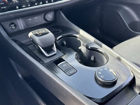 Certified 2024 Nissan Rogue SV w/ SV Premium Package image 33