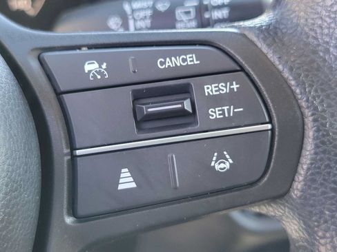 Used 2023 Honda HR-V LX image 30