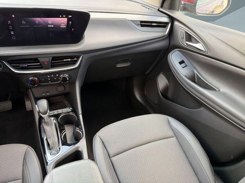 Certified 2025 Buick Encore GX Preferred image 28