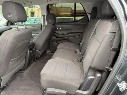 Used 2018 Chevrolet Traverse LT AWD/4WD image 19