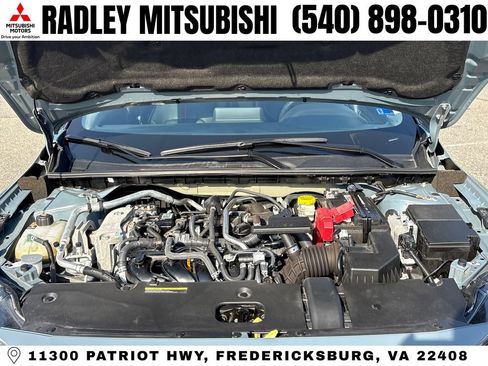 Used 2025 Nissan Sentra SR w/ SR Premium Package FWD image 15