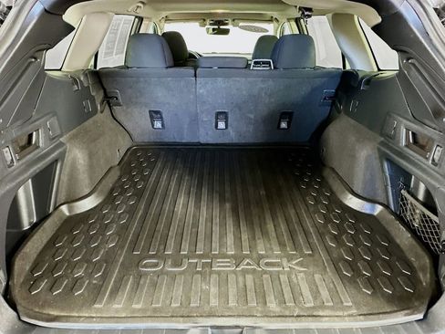 Used 2022 Subaru Outback Premium image 35