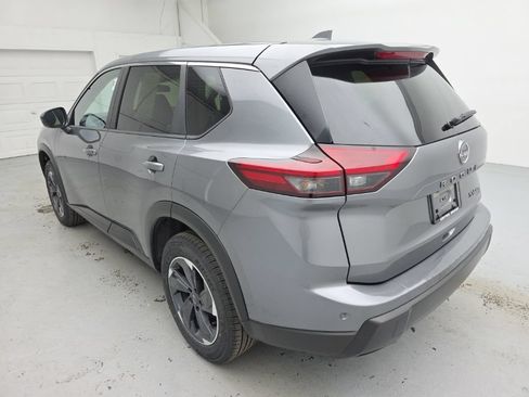 Used 2024 Nissan Rogue SV AWD/4WD image 6