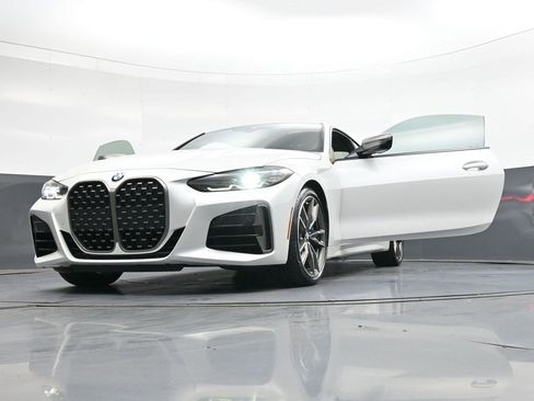 Used 2022 BMW M440i Coupe w/ Premium Package image 41