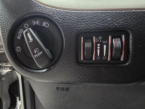 Used 2014 Dodge Grand Caravan R/T w/ Driver Convenience Group image 36