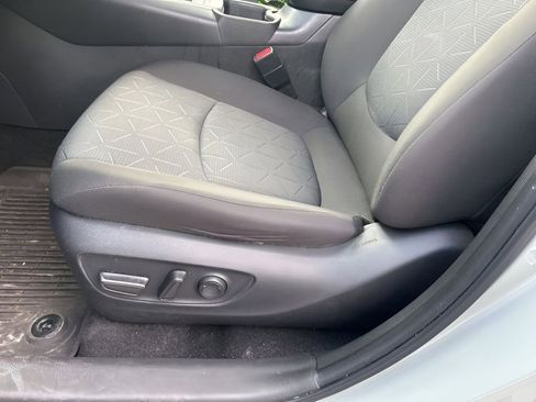 Used 2023 Toyota RAV4 XLE w/ Convenience Package AWD/4WD image 21