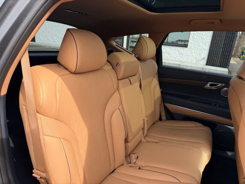 Used 2022 Genesis GV80 2.5T w/ Prestige Package 04 AWD/4WD image 32