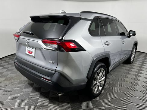 Certified 2021 Toyota RAV4 XLE Premium FWD image 5