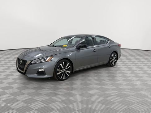 Certified 2022 Nissan Altima 2.0 SR image 6