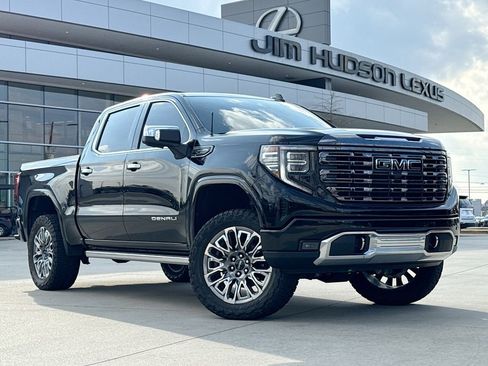 Used 2024 GMC Sierra 1500 Denali Ultimate image 2