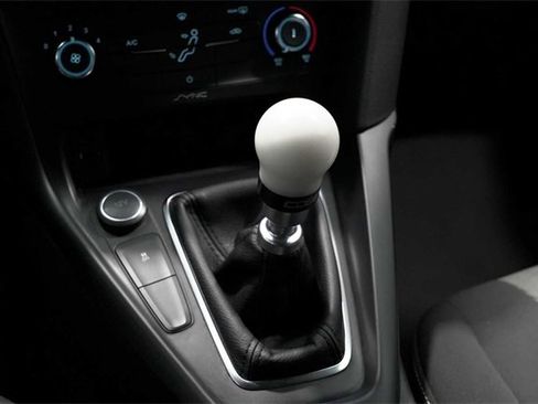 Used 2016 Ford Focus ST image 15