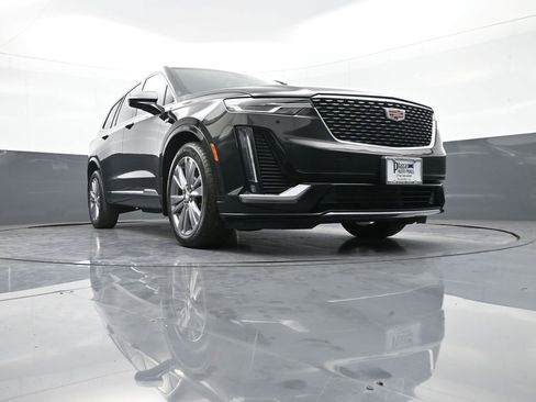 Used 2024 Cadillac XT6 Premium Luxury image 29