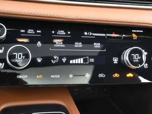 Certified 2025 INFINITI QX60 Autograph w/ Cargo Package image 12