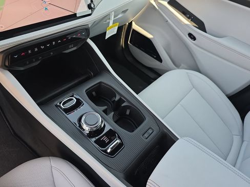 New 2026 Jeep Cherokee Limited AWD/4WD image 25