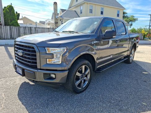 Used 2015 Ford F150 XLT w/ Equipment Group 302A Luxury AWD/4WD image 3