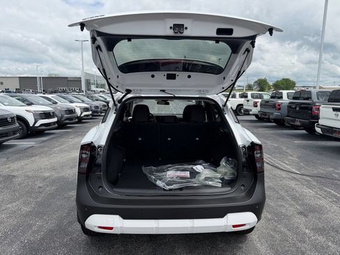 New 2026 Nissan Kicks SV w/ Cold Weather Package FWD image 35