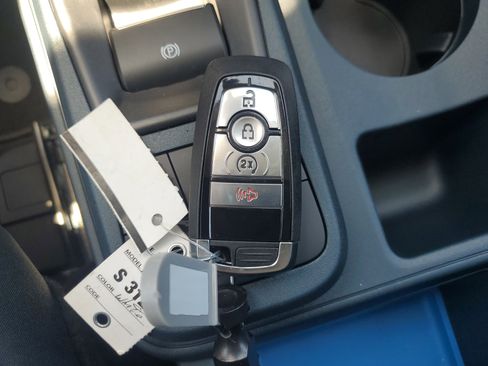 New 2025 Ford Maverick XLT w/ XLT Luxury Package image 21