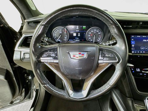 Used 2022 Cadillac XT6 Premium Luxury w/ Platinum Package FWD image 9