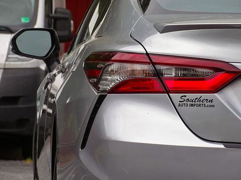 Used 2024 Toyota Camry SE FWD image 13