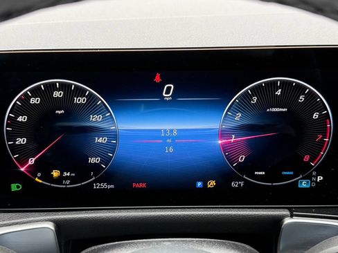 Used 2025 Mercedes-Benz GLB 250 4MATIC image 18