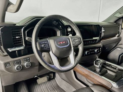 Used 2024 GMC Sierra 1500 SLT w/ SLT Premium Plus Package AWD/4WD image 10
