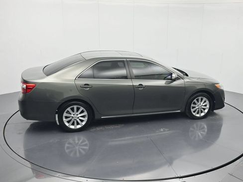 Used 2013 Toyota Camry XLE FWD image 31