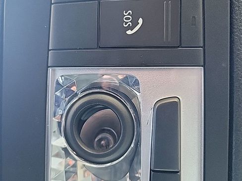 Used 2011 BMW 335i Convertible image 43