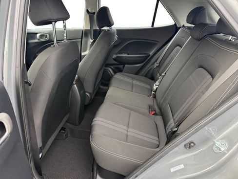 Certified 2023 Hyundai Venue SEL image 16