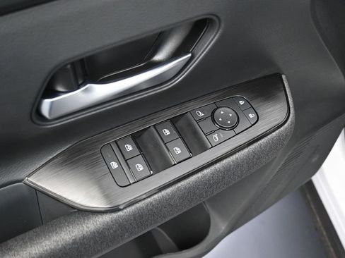 New 2026 Nissan Kicks SV image 12