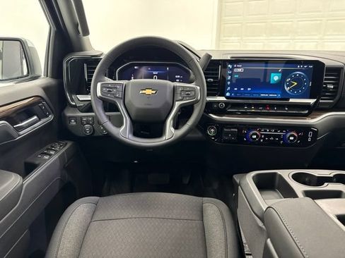 New 2026 Chevrolet Silverado 1500 LT w/ Z71 Off-Road Package AWD/4WD image 24