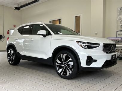 Certified 2024 Volvo XC40 B5 Plus w/ Protection Package Premier