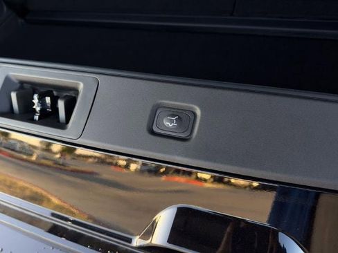 New 2025 Ford Expedition Platinum w/ Stealth Appearance Package image 40