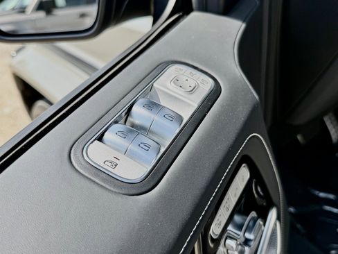 New 2025 Mercedes-Benz G 63 AMG 4MATIC image 11