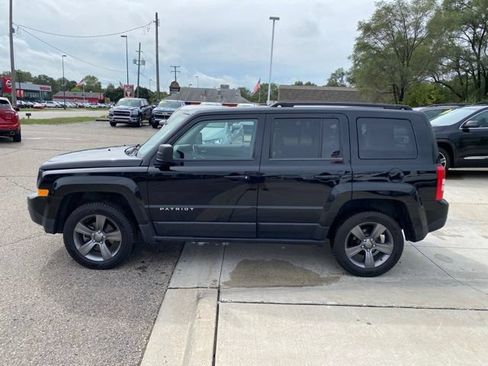Used 2015 Jeep Patriot High Altitude AWD/4WD image 9