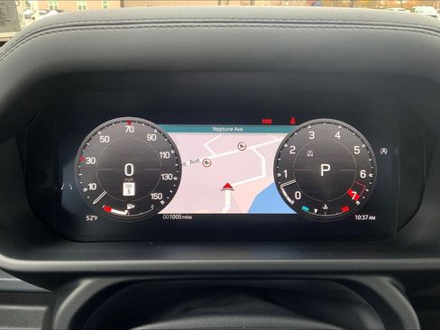 Used 2025 Land Rover Defender 110 S image 25