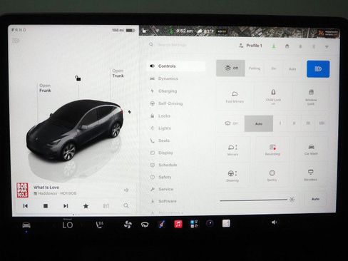 Used 2023 Tesla Model Y Long Range AWD/4WD image 26