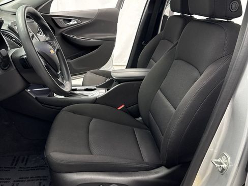 Used 2018 Chevrolet Malibu LT FWD image 8