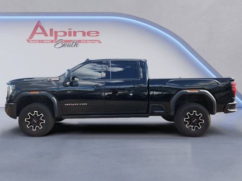 Used 2024 GMC Sierra 2500 AT4X AWD/4WD image 2