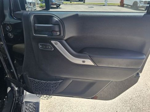 Used 2016 Jeep Wrangler Unlimited Sahara w/ Dual Top Group AWD/4WD image 24