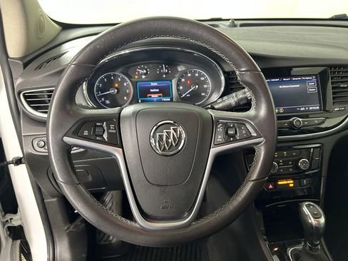 Used 2022 Buick Encore Preferred w/ Safety Package image 15