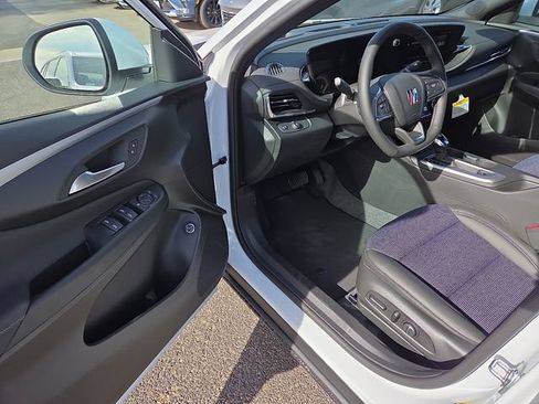 New 2026 Buick Envista Sport Touring w/ Convenience I Package FWD image 10