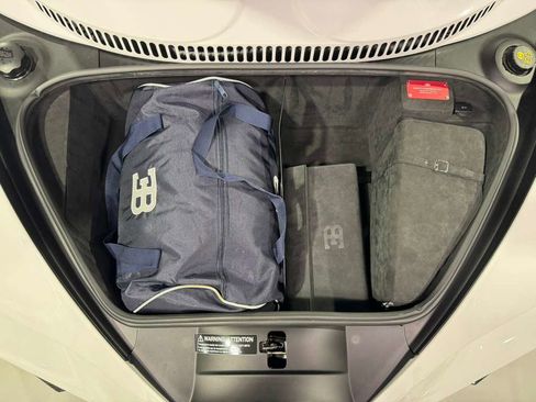 Used 2022 Bugatti Chiron Pur Sport image 30