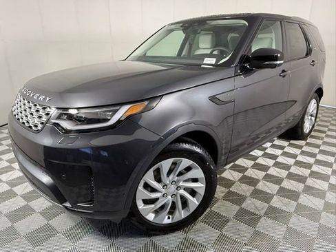Certified 2025 Land Rover Discovery S image 2