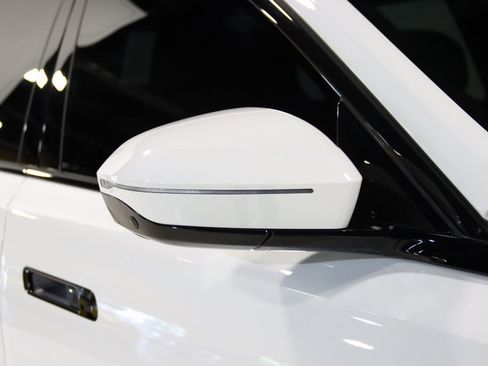 Used 2023 BMW 760i xDrive image 85