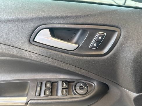 Used 2015 Ford Escape SE AWD/4WD image 5