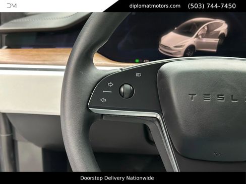 Used 2023 Tesla Model X image 30