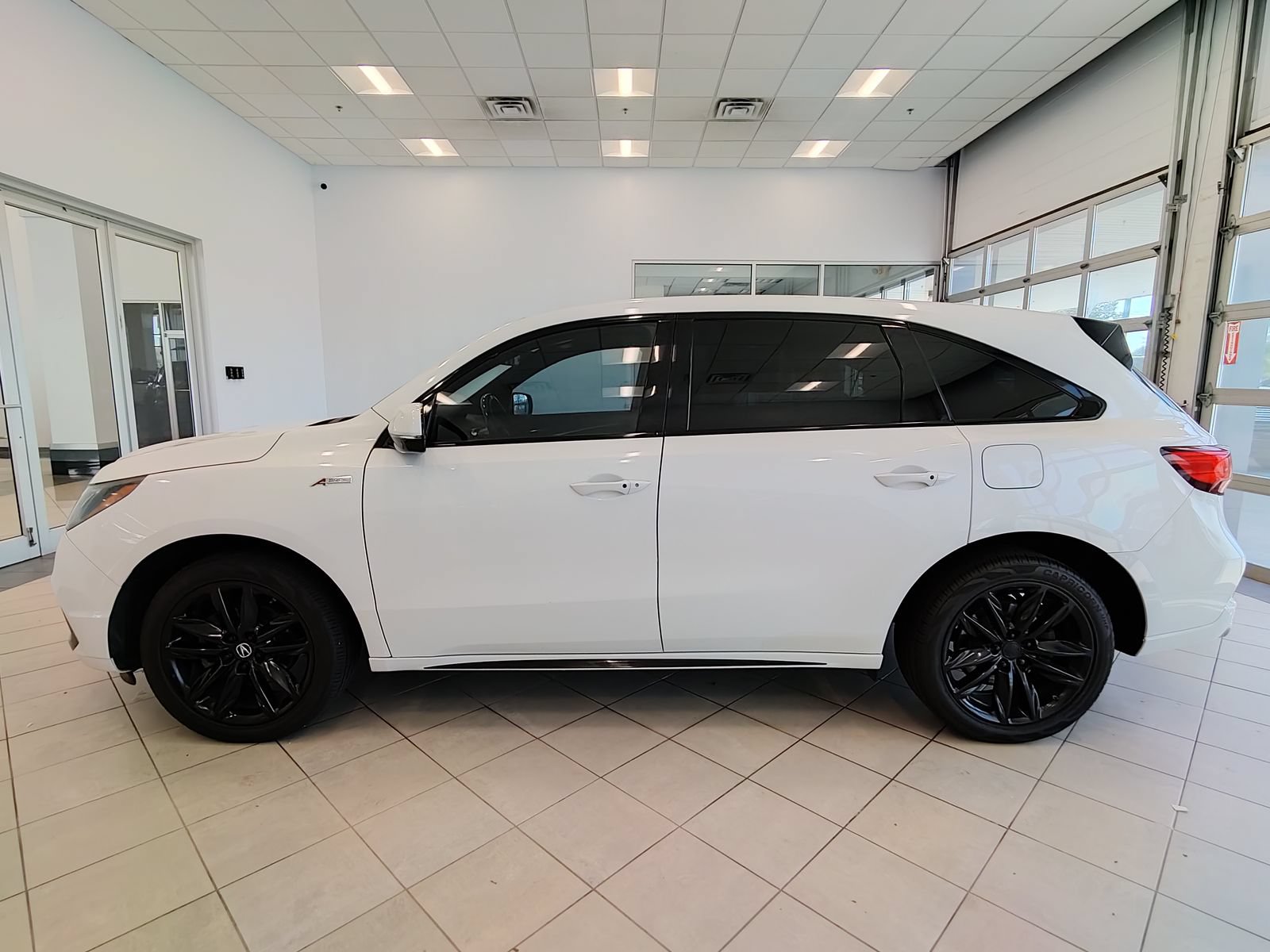 Used 2020 Acura MDX w/ Technology Package AWD/4WD image 6