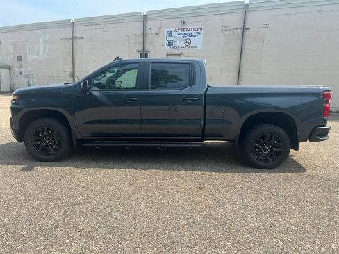 Used 2022 Chevrolet Silverado 1500 LT Trail Boss w/ LT Trail Boss Premium Package AWD/4WD image 3
